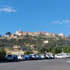 Vista Diano Castello dal piazzale stazione Diano (ph Giuliano Tavernelli)